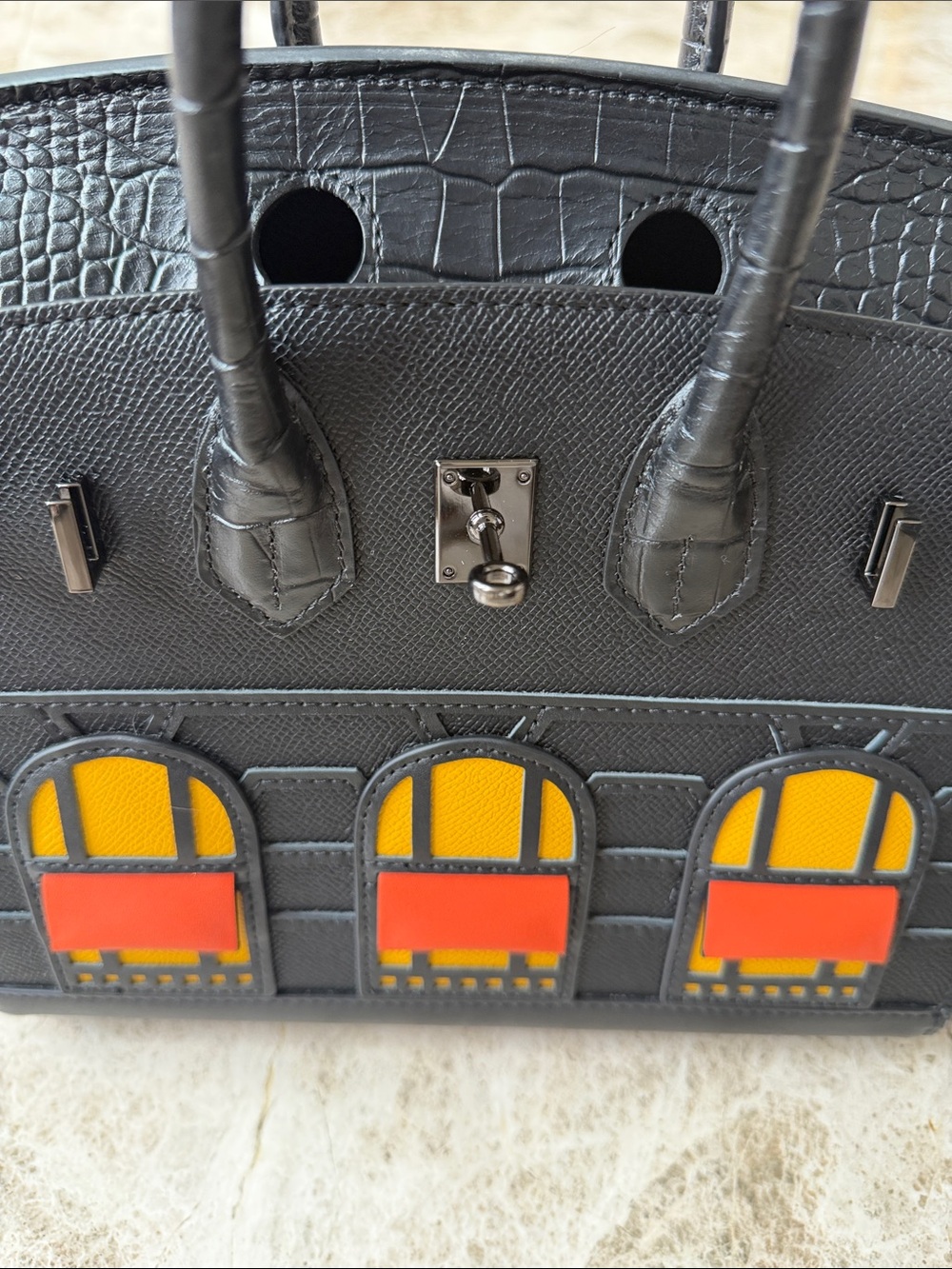 Handbag - Picture 4 of 5